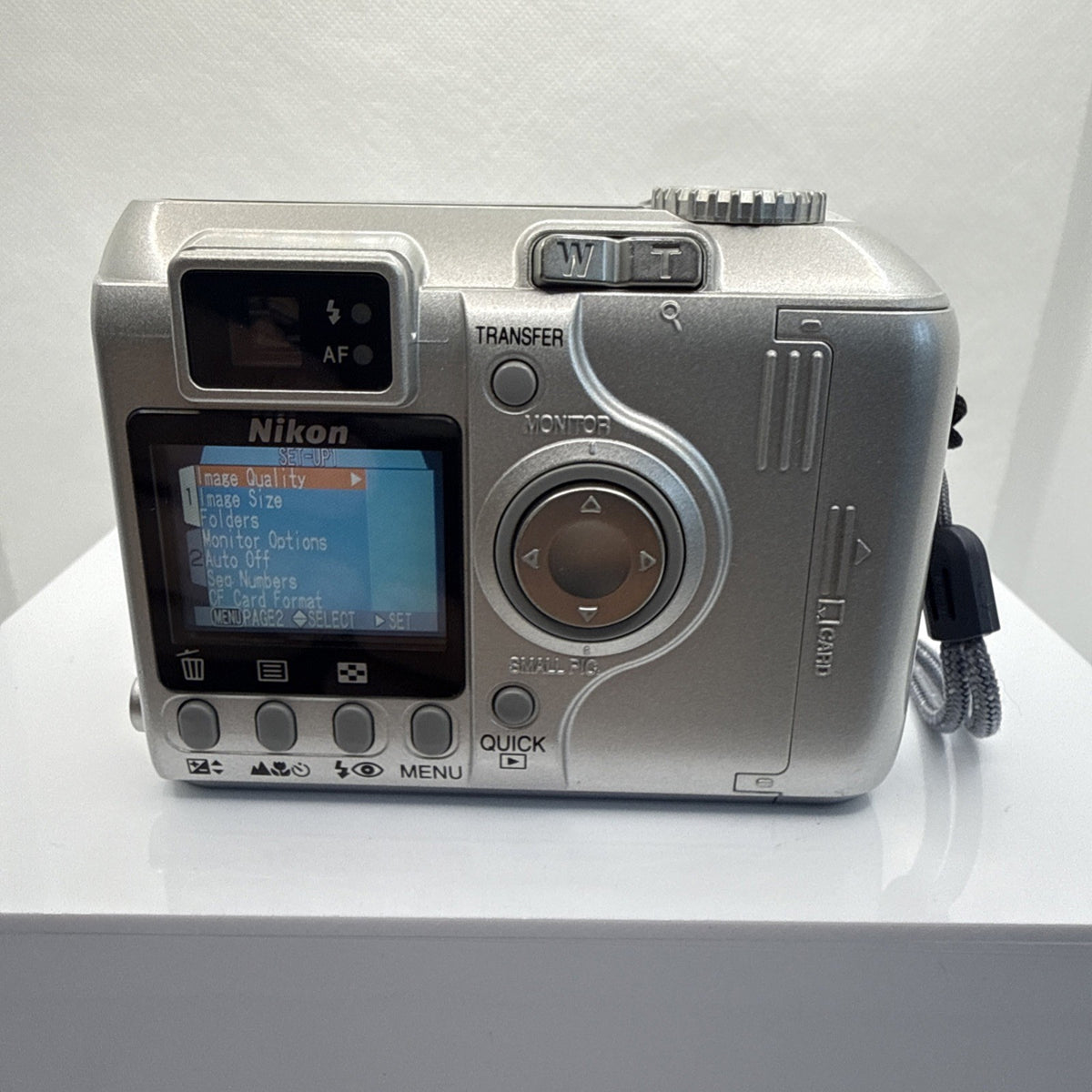 Nikon COOLPIX 885 3.2MP Digital Camera Tested + Charger Battery Memory Bundle