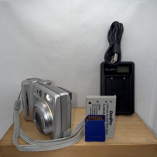 Nikon Digital Camera Coolpix 5200 5.1MP Tested + Charger Battery 2GB SD - Japan