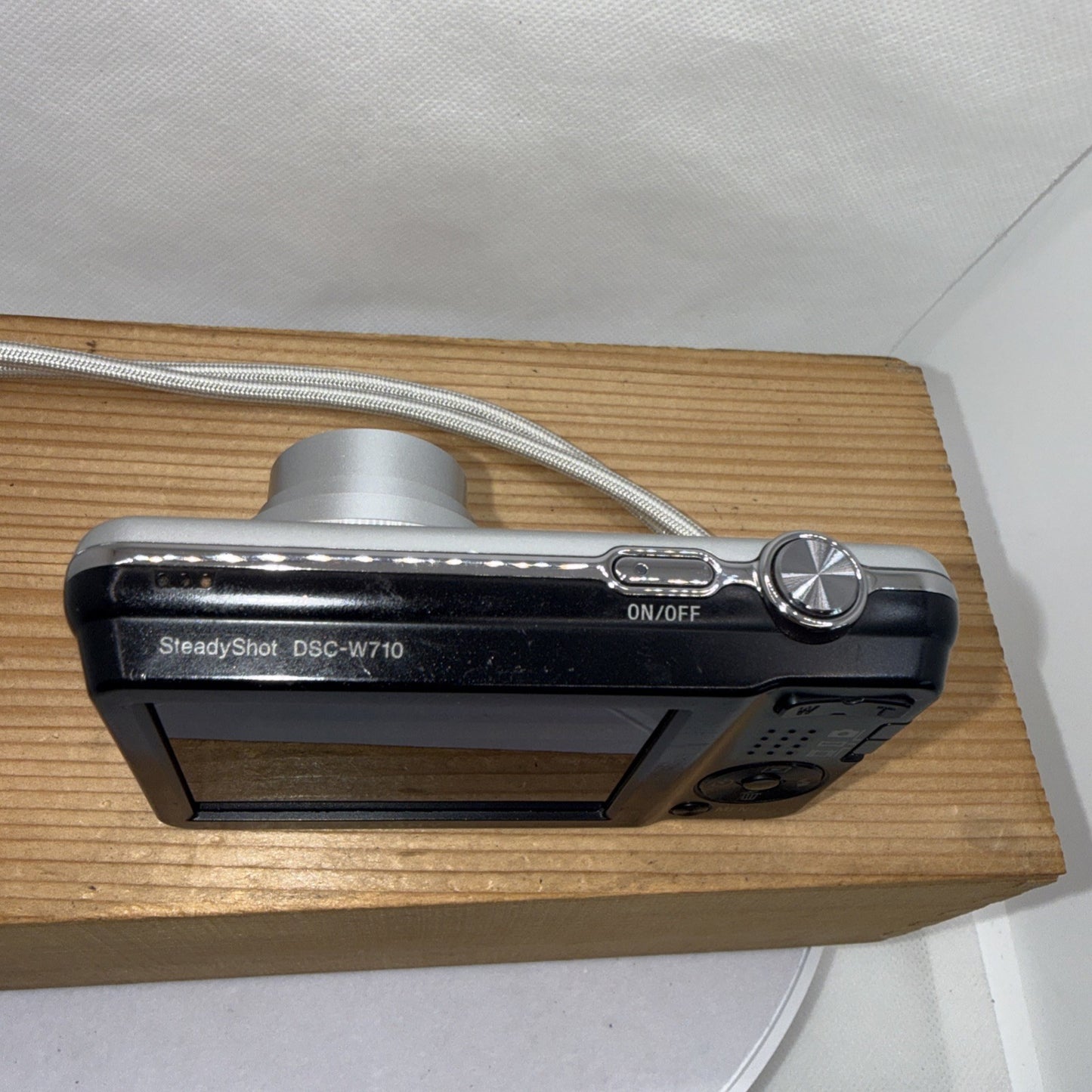 Sony Cybershot DSC-W710 16.1MP Digital Camera Working + Charger Battery 32GB
