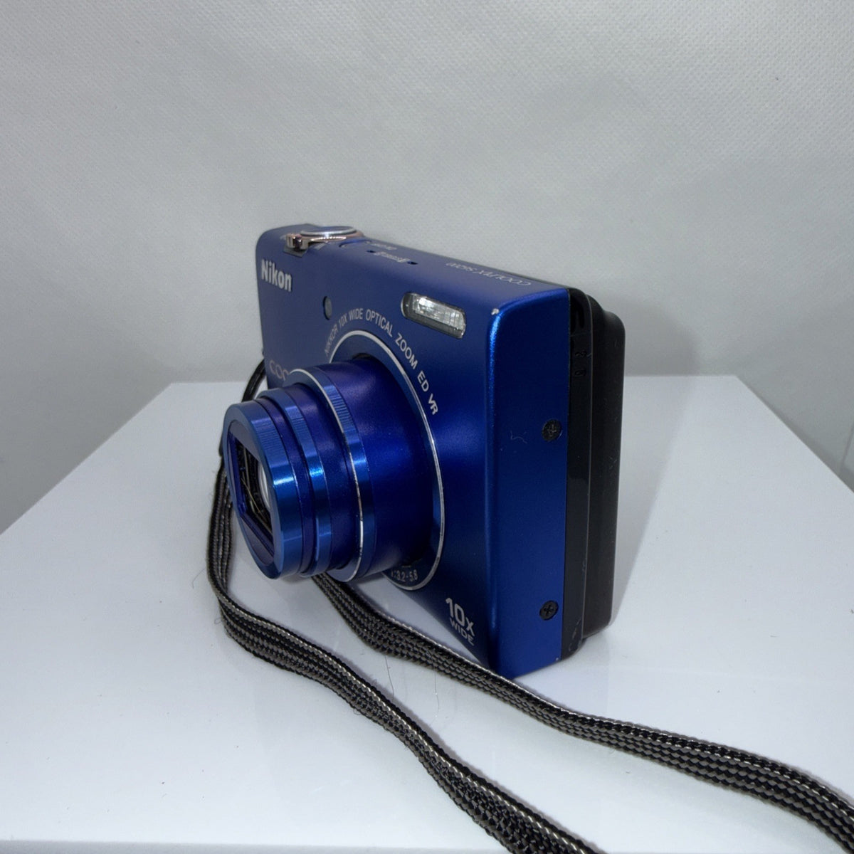 Digital Camera Nikon Coolpix S6200 16.2MP Blue Tested + Charger Battery 16GB SD