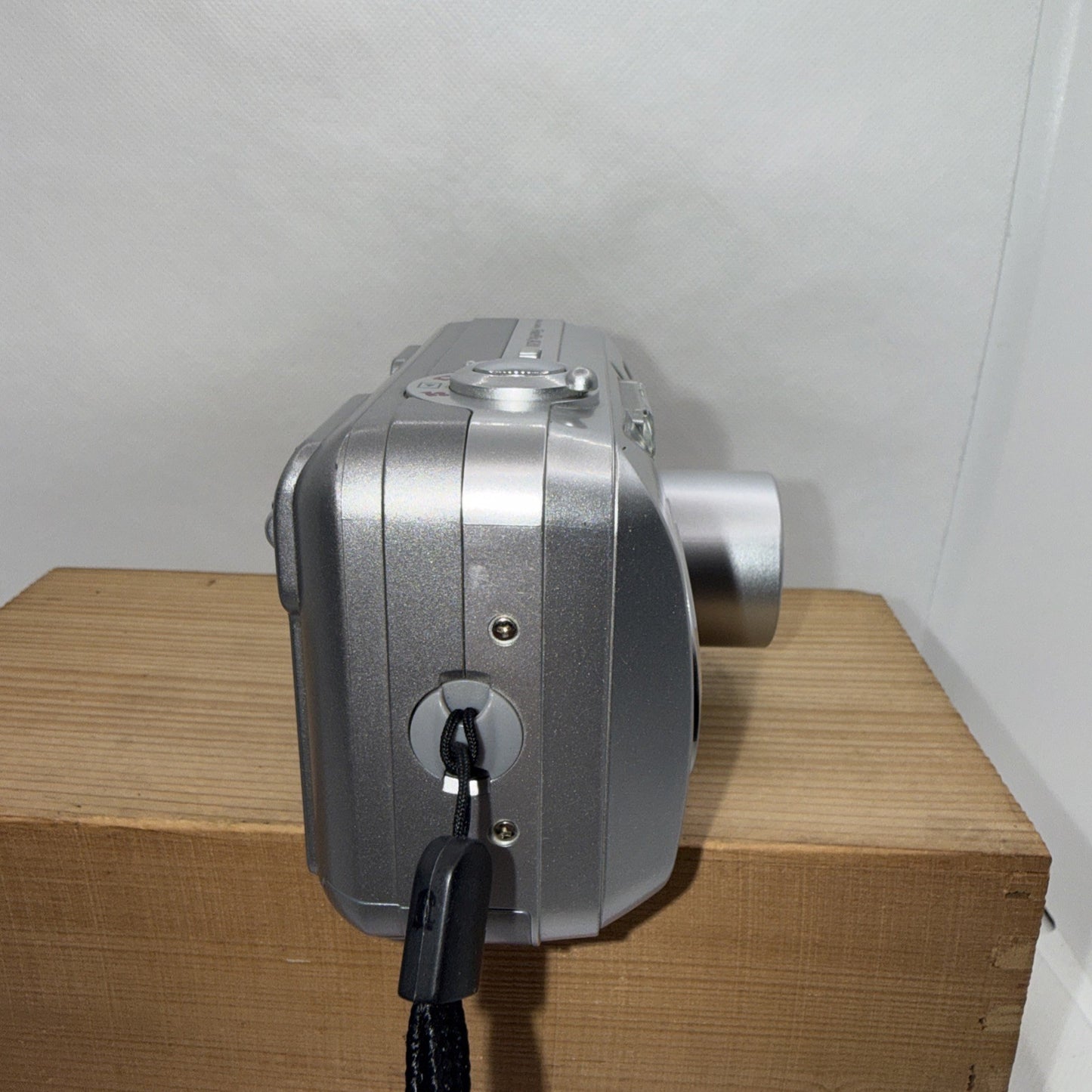 Fujifilm FinePix A210 3.2MP Digital Camera Tested Working + XD Card And Reader