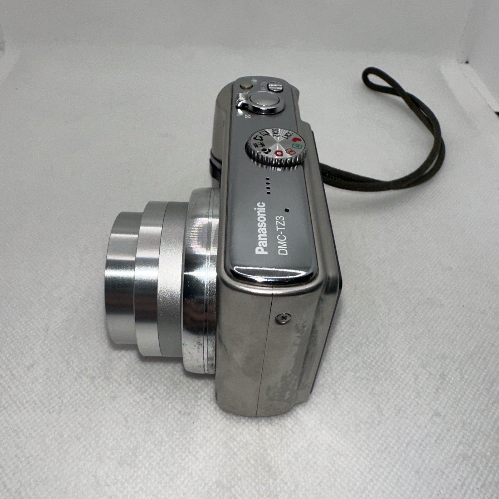 Panasonic Digital Camera LUMIX DMC TZ3 7.2MP Tested Plus Battery Charger 16GB SD6