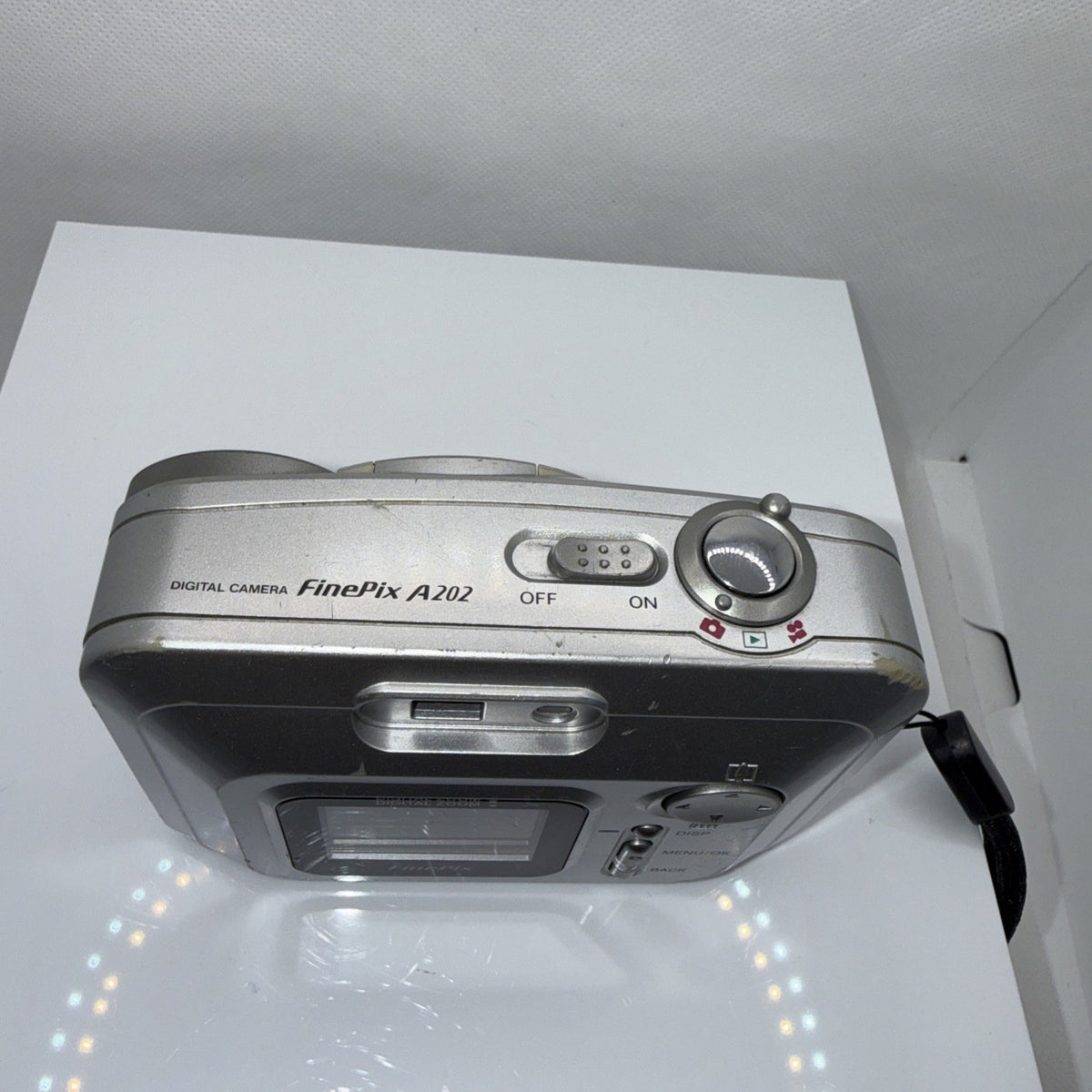 Fujifilm FinePix A202 2MP Digital Camera Tested Y2K + Charger Batteries Memory