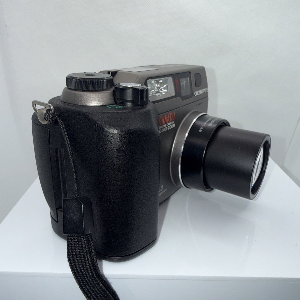 Retro Digital Camera Olympus Camedia C-3000 Zoom 3.3MP Tested Full Kit Working