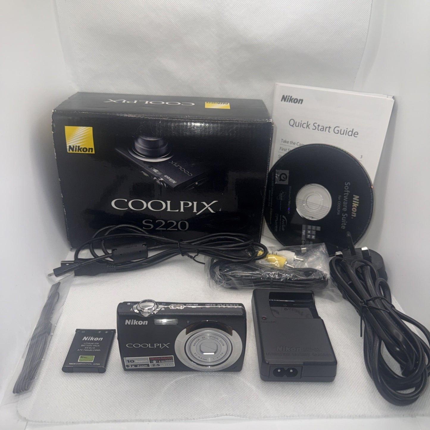 Y2K Digicam Nikon Coolpix S220 10MP Digital Camera Tested Boxed + Accessories0