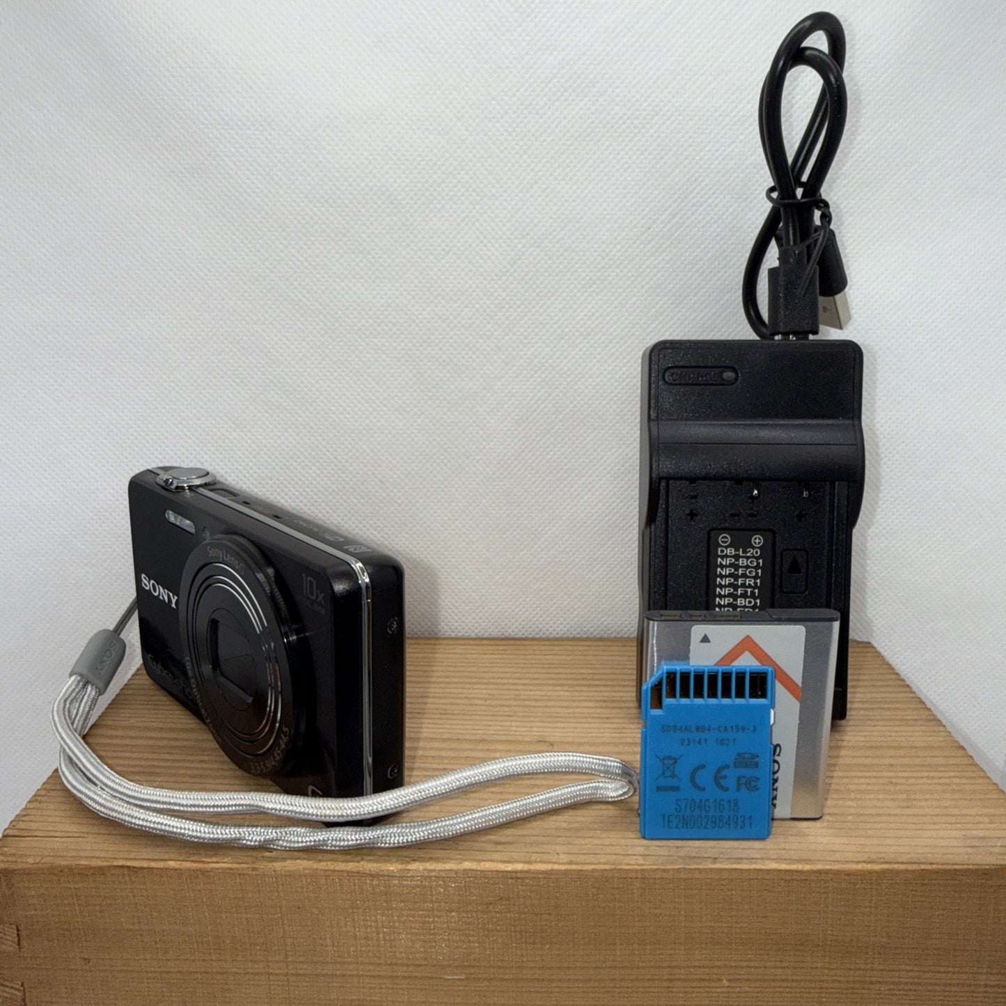 Sony Cybershot DSC-WX220 18.2MP Digital Camera Tested (minor screen issue)