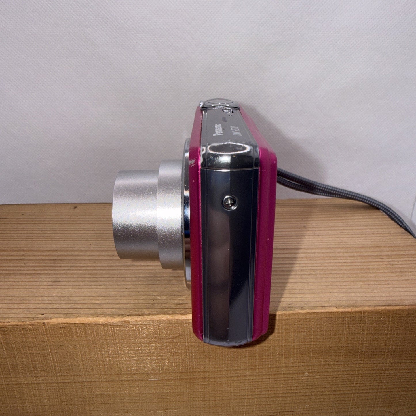 Panasonic Lumix DMC-FS10 Pink 12MP Digital Camera Tested + Charger Battery 4GB