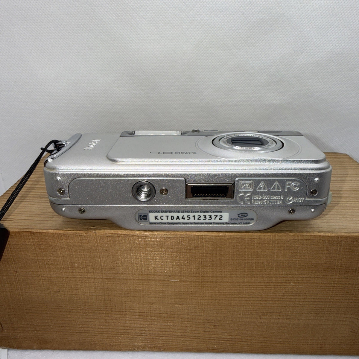 Kodak Digital Camera EasyShare LS743 4.0MP Tested + Charger Battery 2GB SD Card