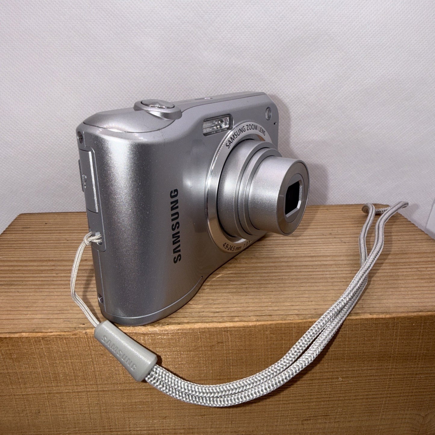 Samsung Digital Camera ES28 12.2MP Silver Tested