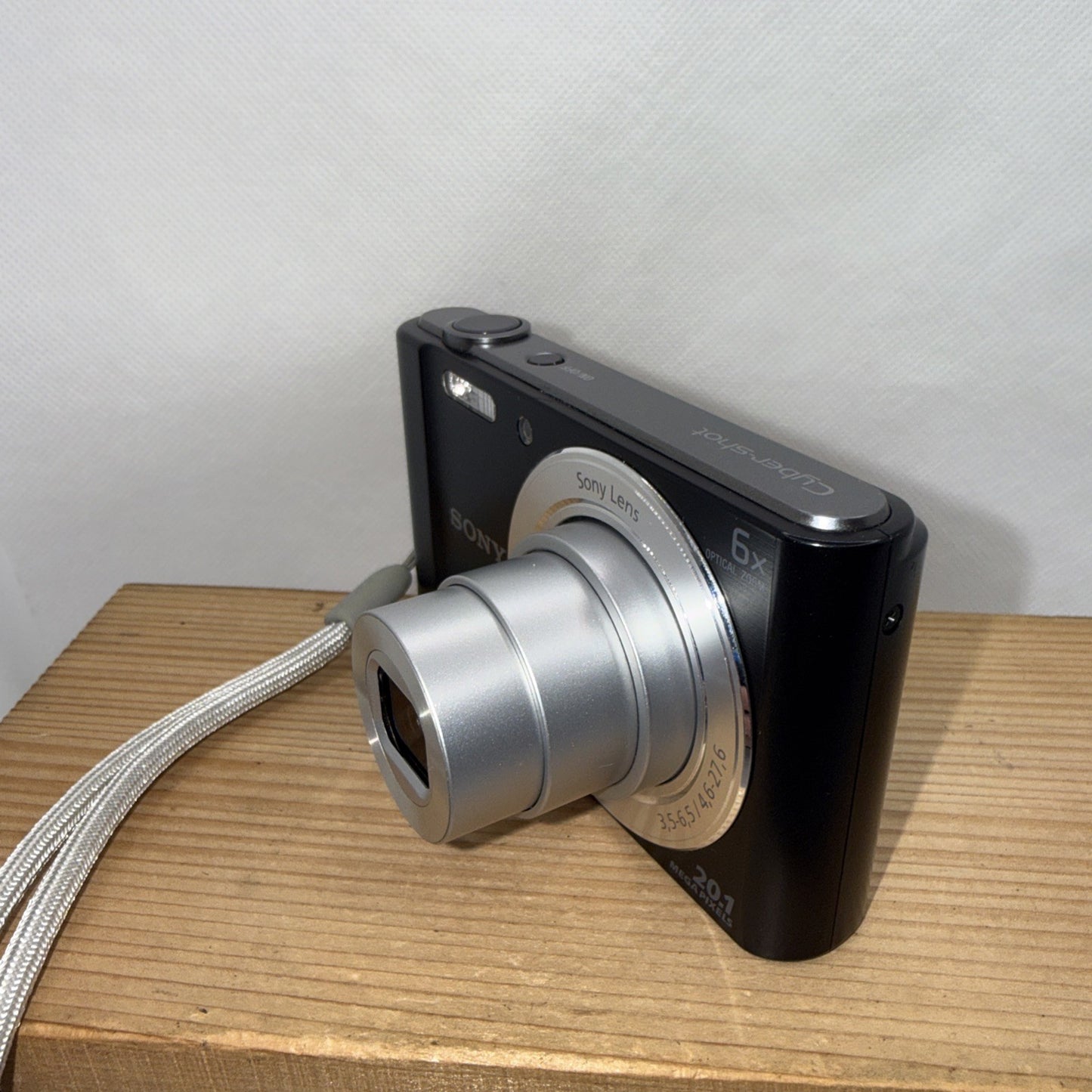 Sony Cyber-shot DSC-W810 20.1MP Digital Camera Tested + Charger Battery SD Case
