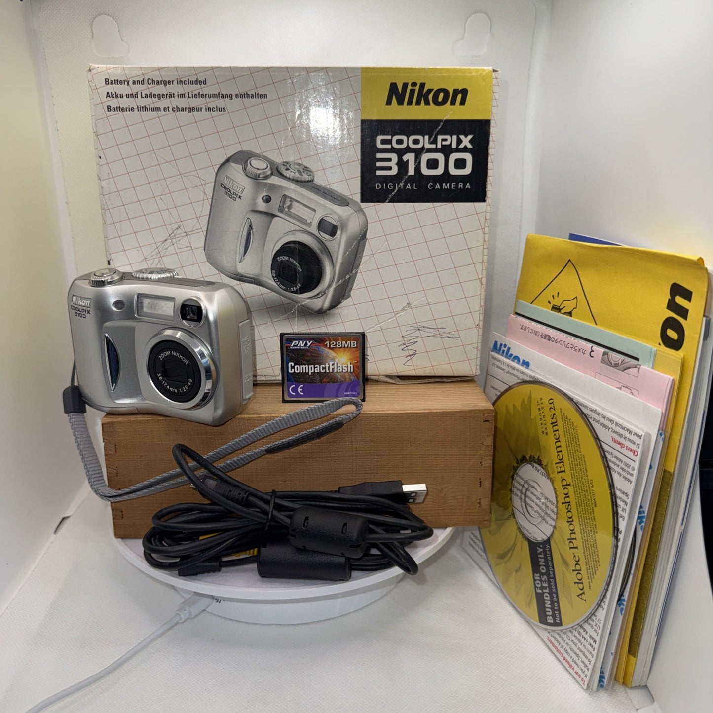 Nikon Digital Camera Coolpix 3100 3.2MP Boxed Tested Working + Memory Card VGC