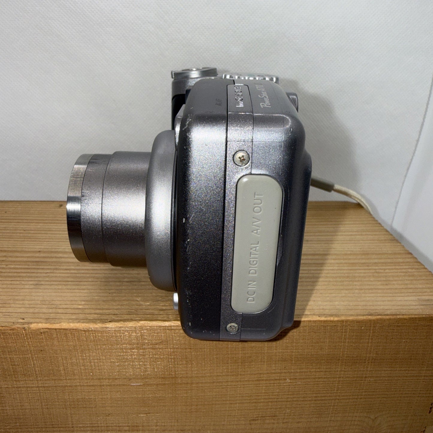 Canon PowerShot A710 Is Digital Camera 7.1mp Tested * minor screen issue* 4GB SD
