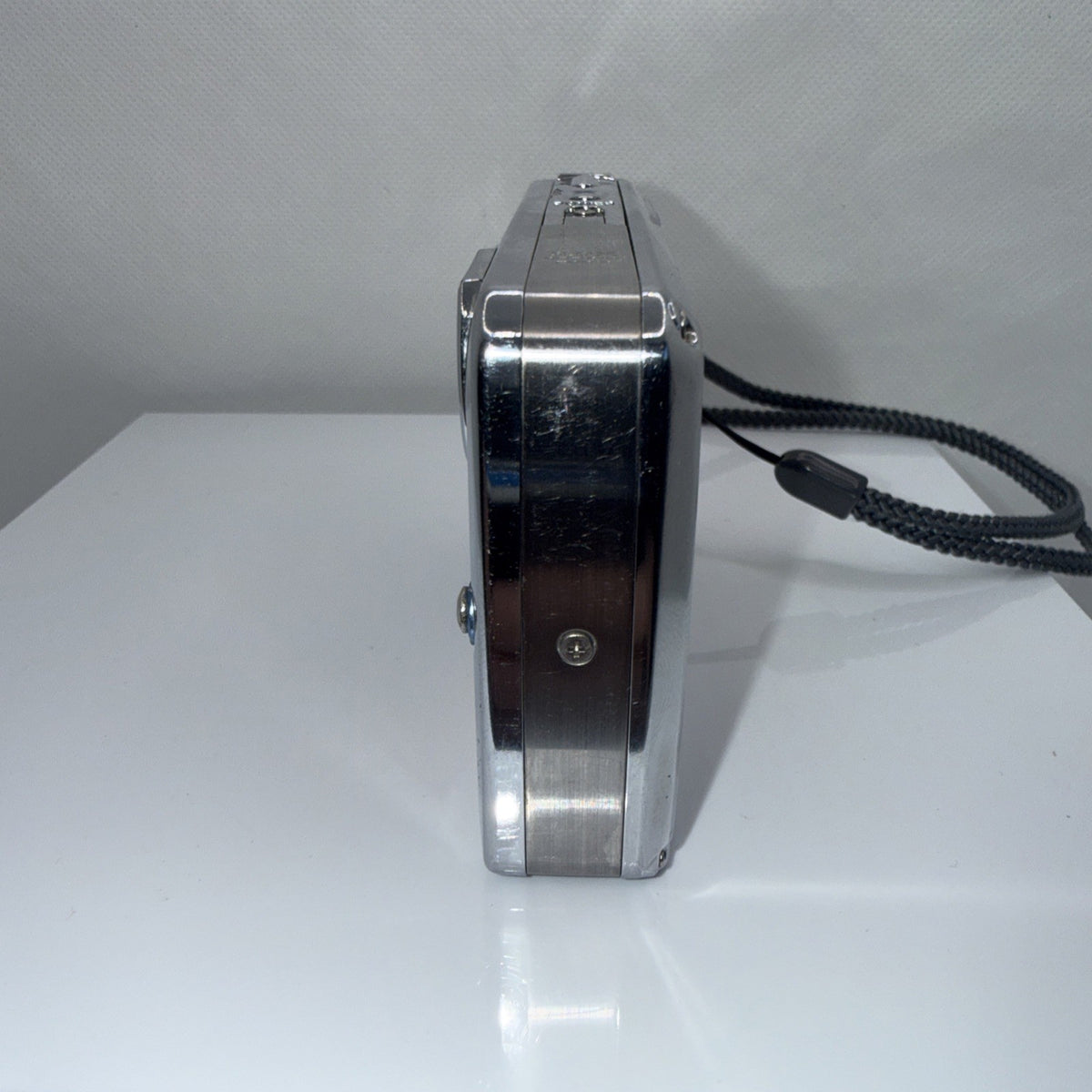 Digital Camera Olympus u720 SW 7.1MP Waterproof Tested + Charger Battery Memory