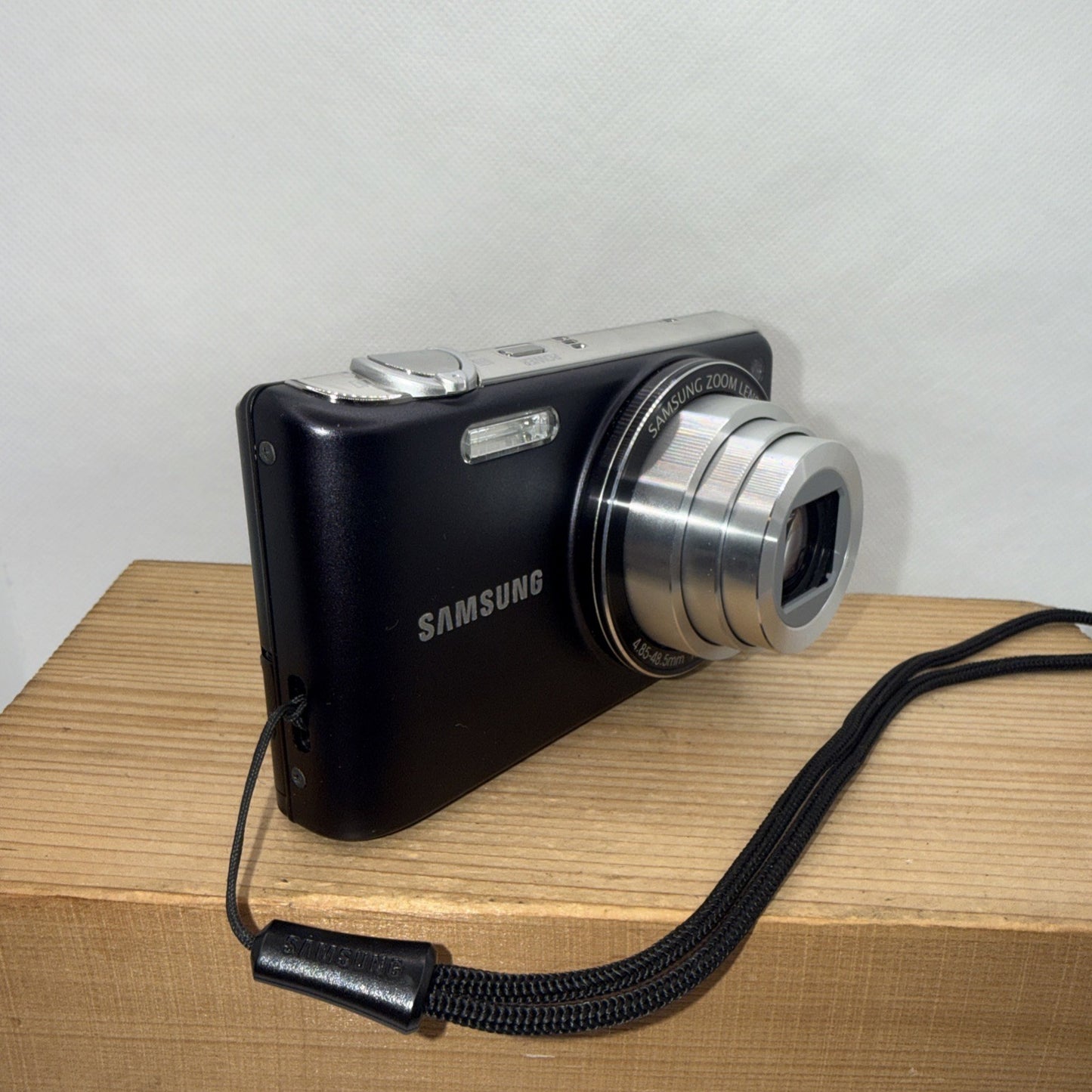 Samsung PL211 14.2MP Digital Camera Tested Working + Charger Battery 4GB