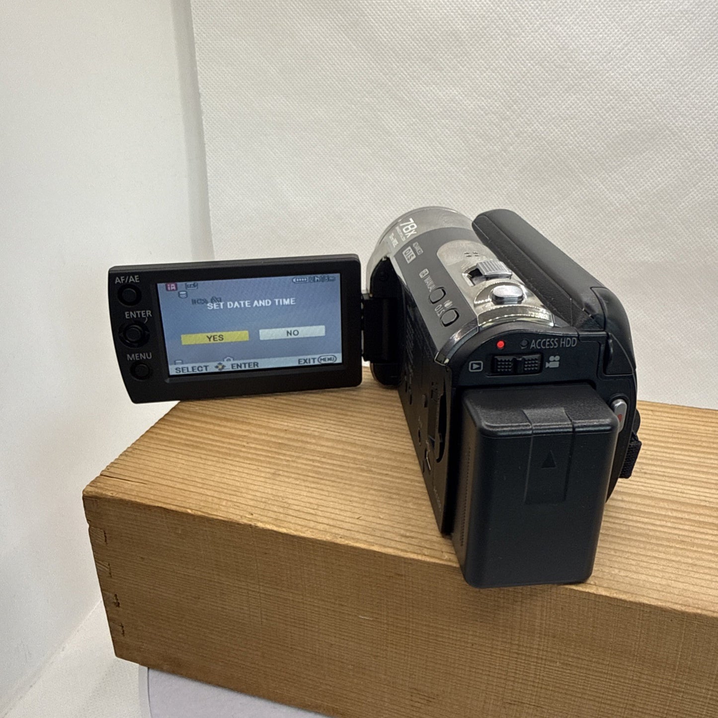 Panasonic SDR-H101 Camcorder 80GB HDD 78x Zoom Video Camera + Charger - Bundle