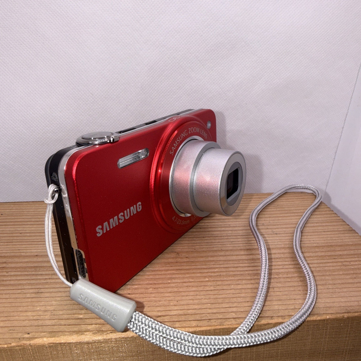 Samsung ST90 14.2MP Digital Camera Tested Working + Charger Battery 2GB SD Card