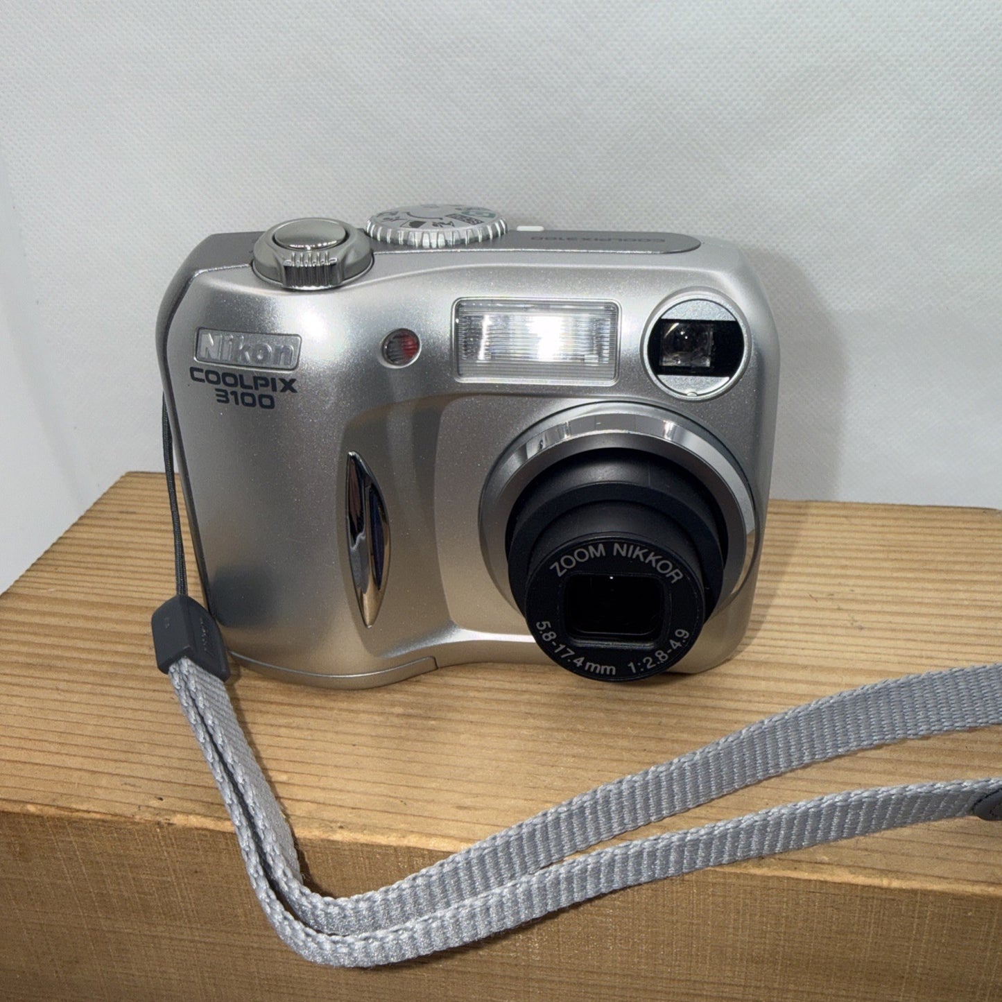 Nikon Digital Camera Coolpix 3100 3.2MP Boxed Tested Working + Memory Card VGC
