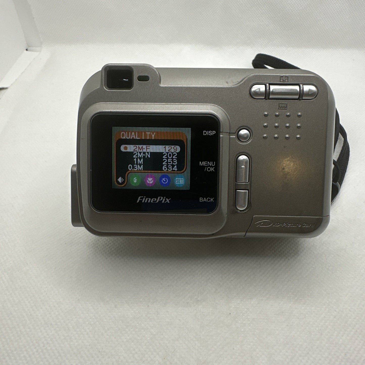 Vintage Digital Camera Fujifilm FinePix A204 2.0MP Tested + Accessories Retro4