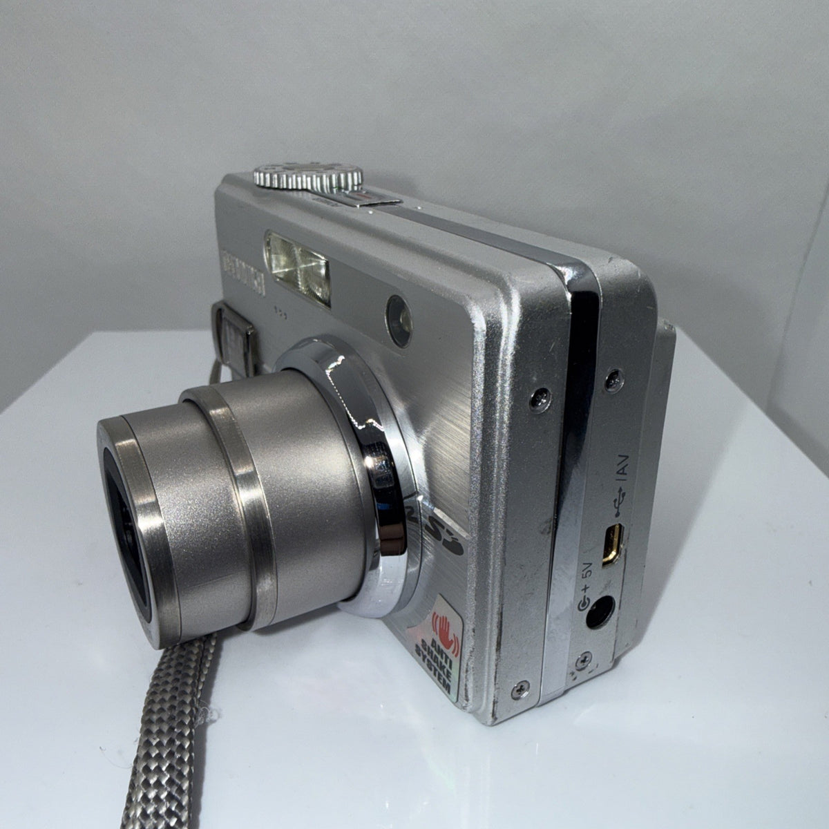Technika SH-C350 12MP Digital Camera Tested + Charger Battery Case 4GB SD Card