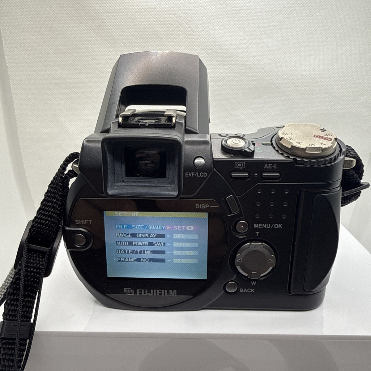 Fujifilm Finepix 6900 Zoom Digital Camera 3.3MP CCD Full Kit Tested Retro VGC