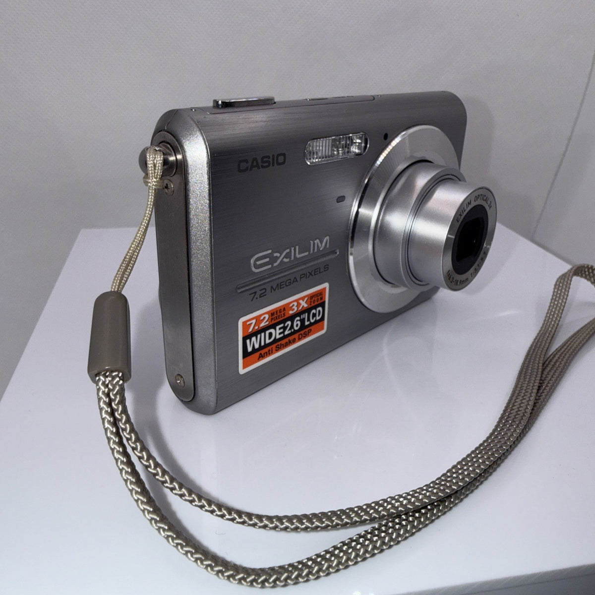 Casio Exilim EX-Z75 7.2MP Digital Camera Tested Working Full Kit Ready To Use