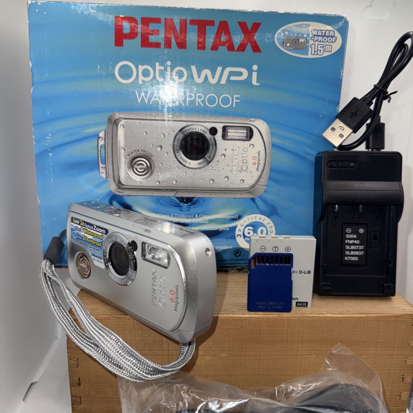 Pentax Option Wpi Waterproof 6MP Digital Camera Tested Boxed + Charger Battery