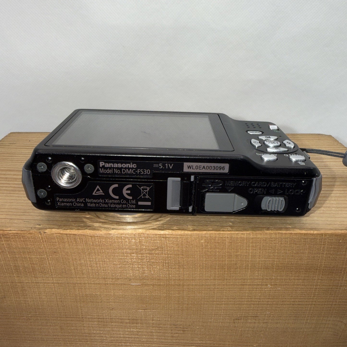 Panasonic LUMIX DMC-FS30 14.1MP Digital Camera 8x Optical Zoom - Tested