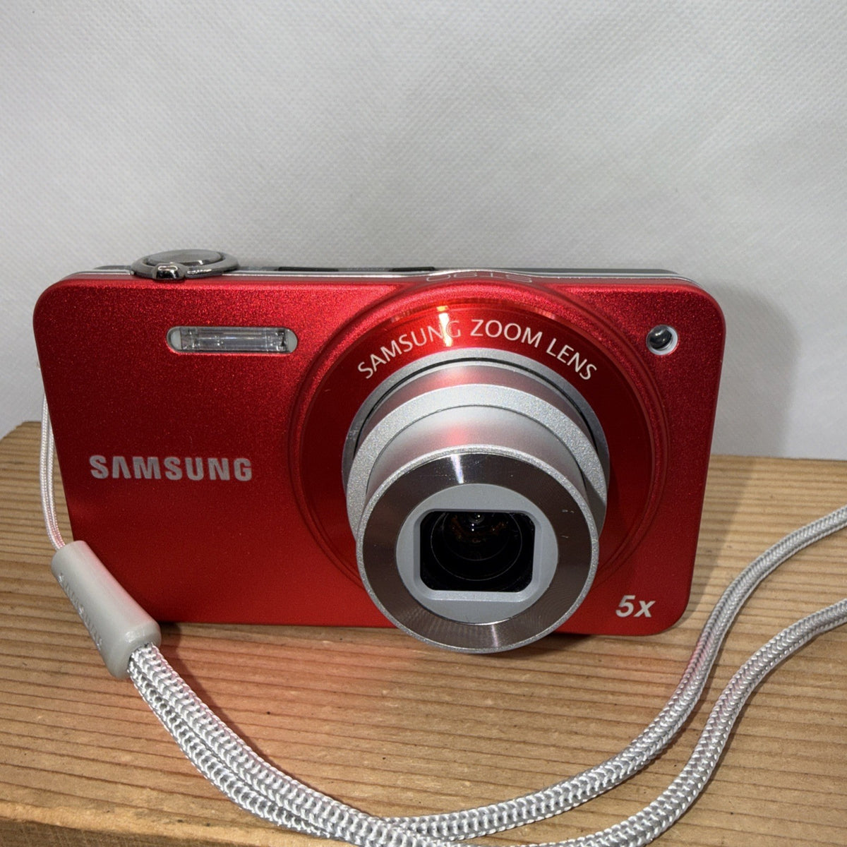 Samsung ST90 14.2MP Digital Camera Tested Working + Charger Battery 2GB SD Card