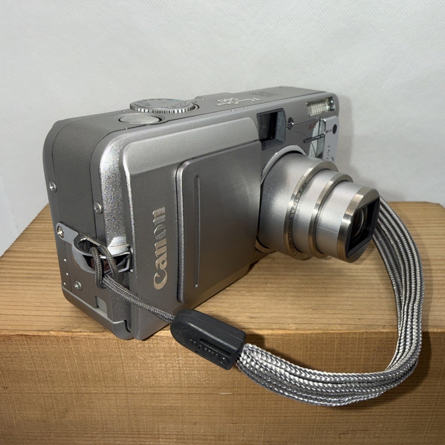 Canon PowerShot S60 Digital Camera 5MP Tested + Charger Battery Memory VGC