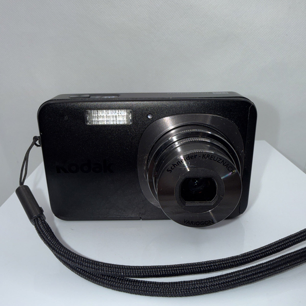 Digital Camera Kodak EasyShare V1273 12MP Tested + Charger Battery 4GB SD