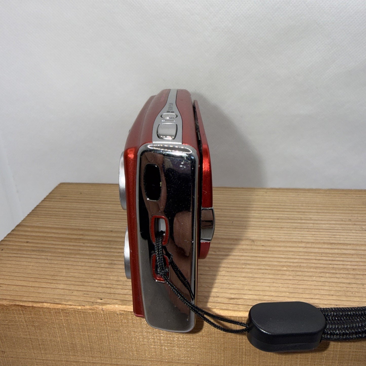 Fujifilm Finepix Z20fd 10MP Digital Camera Red Tested + Charger Battery 4GB SD