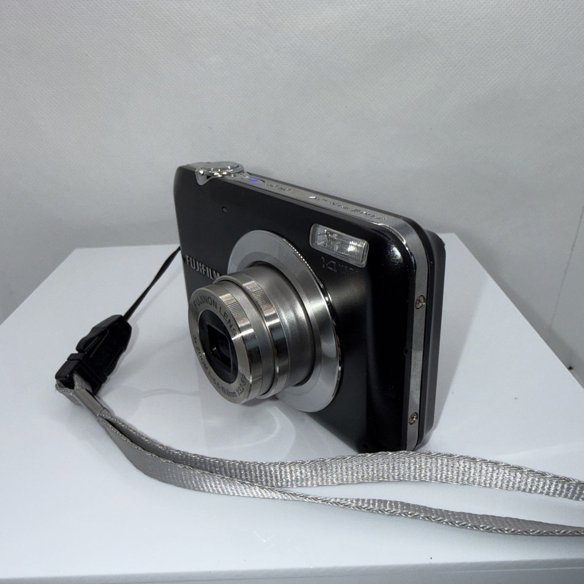 Digital Camera Fujifilm FinePix JV150 14.0MP Black Tested Full Working Set 4GB