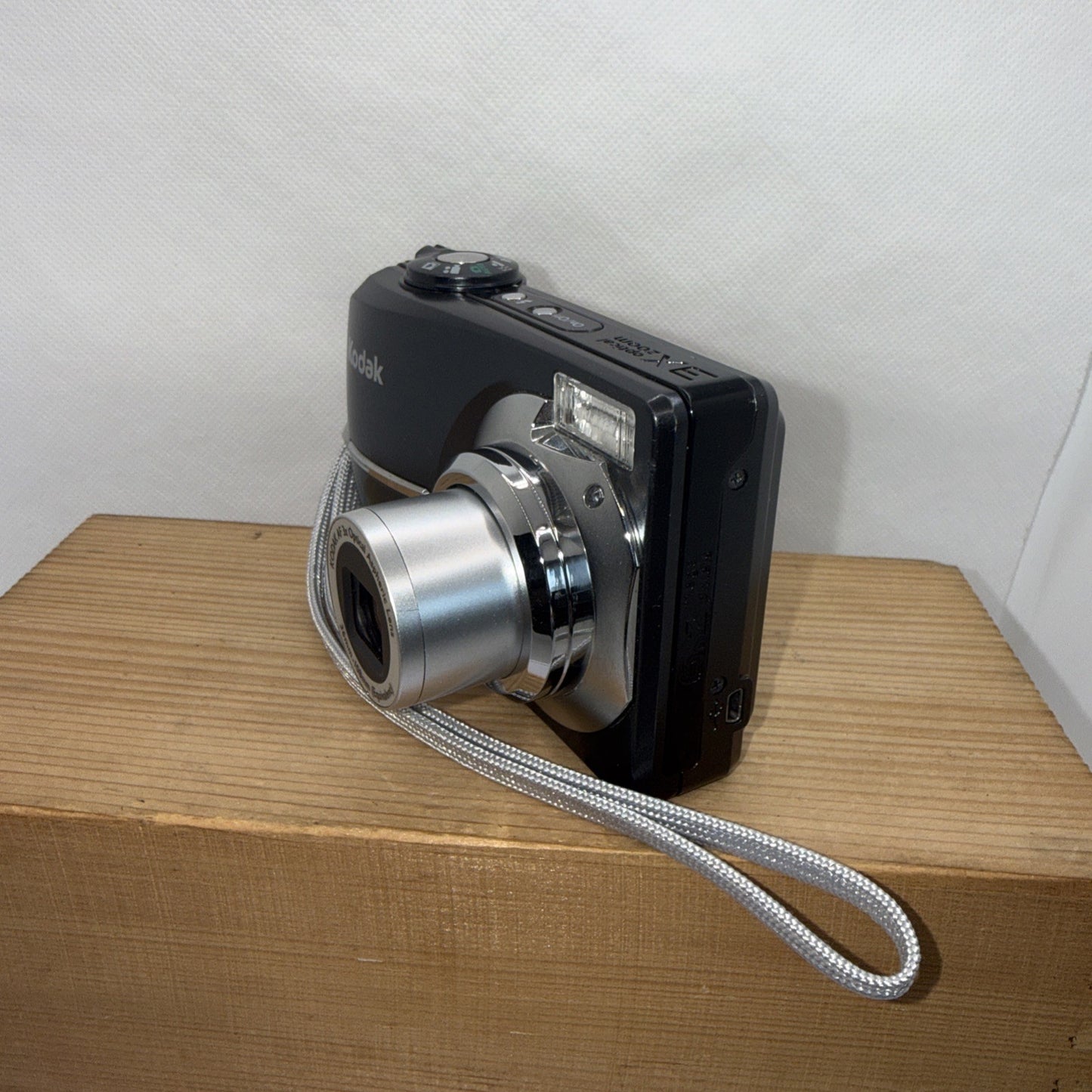 Kodak EasyShare C613 6.1MP Digital Camera Working Plus 4GB SD Memory Card