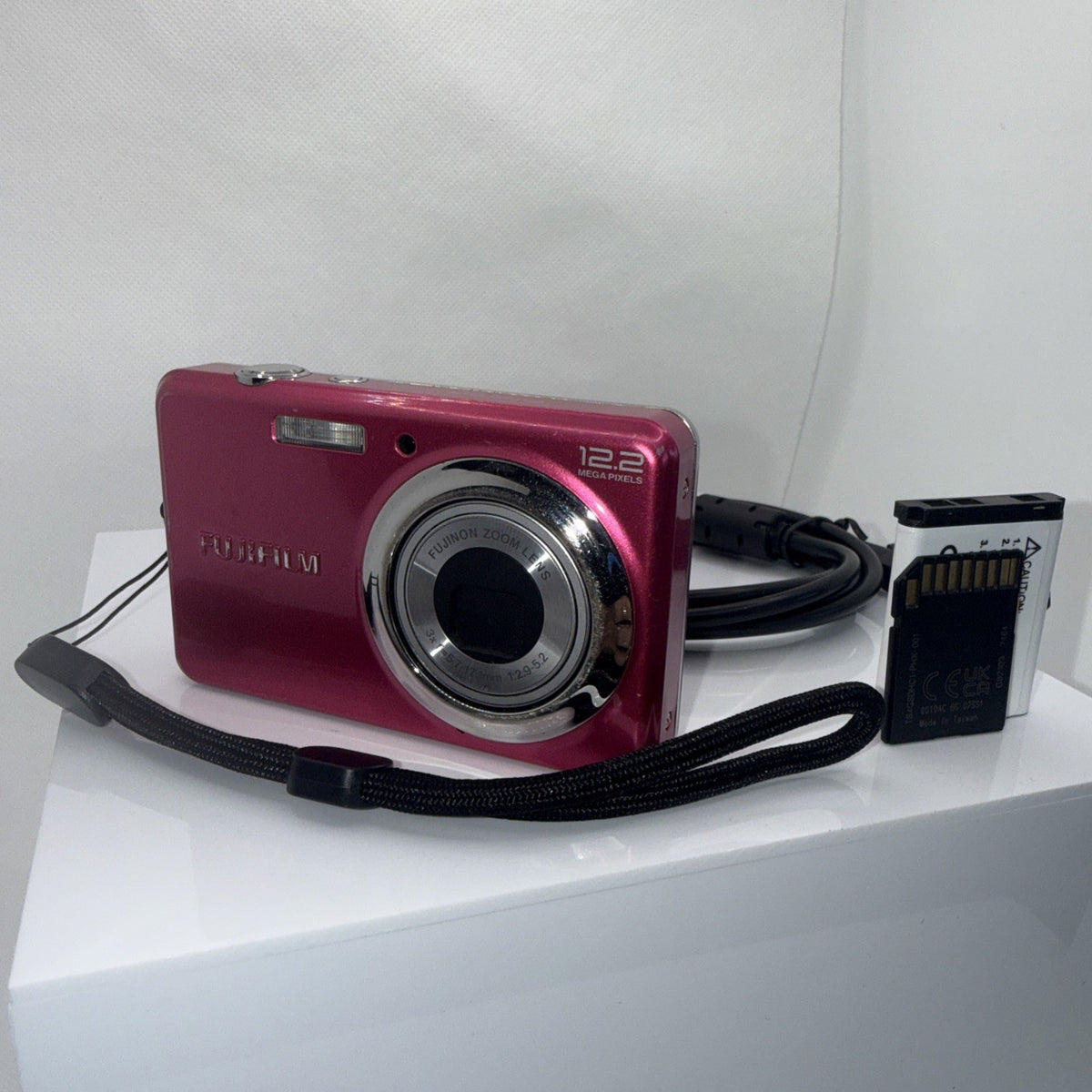 Fujifilm FinePix J30 Digital Camera 12.2 MP Pink *Tested Some Dead Pixels*