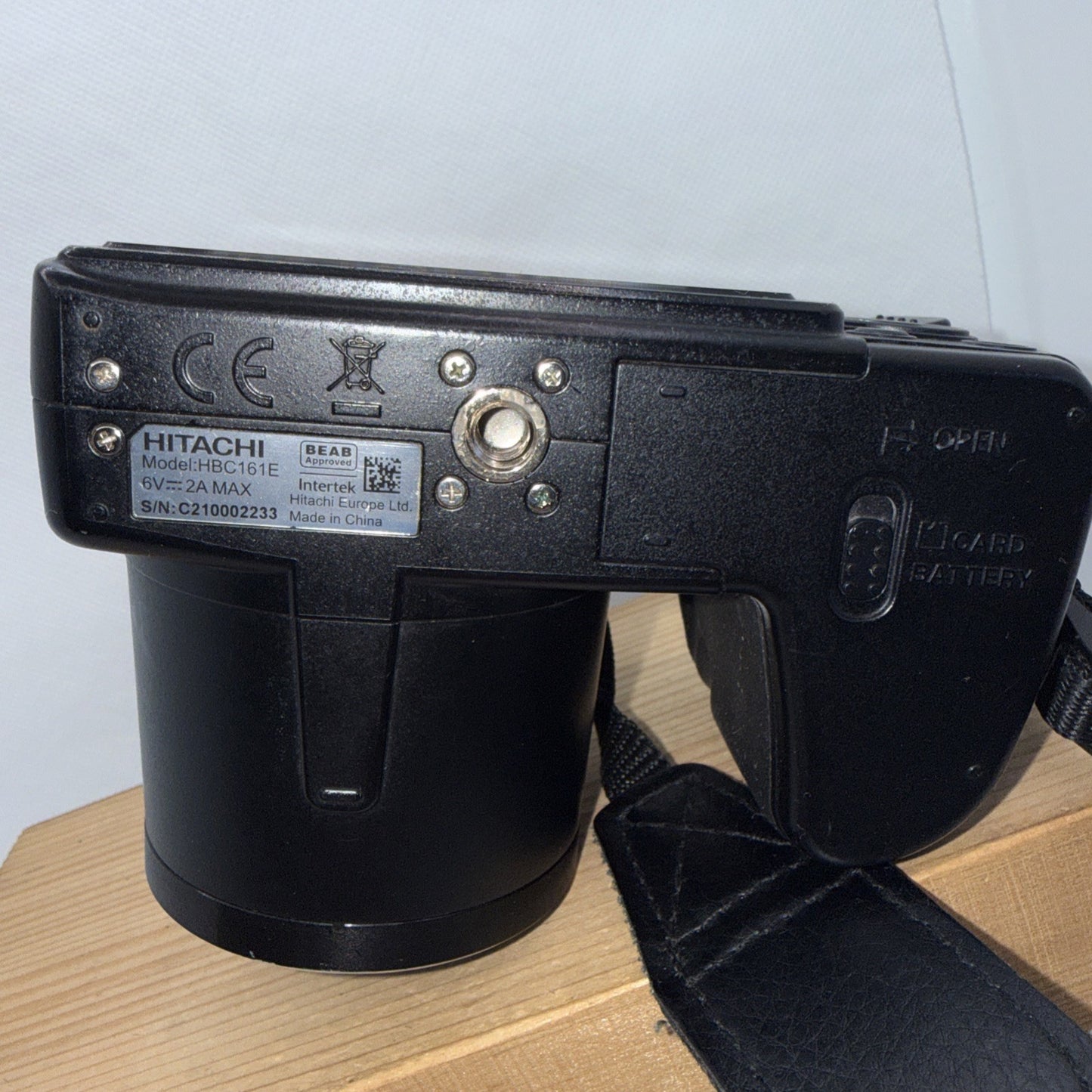 Hitachi HBC161E Digital Bridge Camera 21 x Zoom Tested Working Plus 4GB SD Card