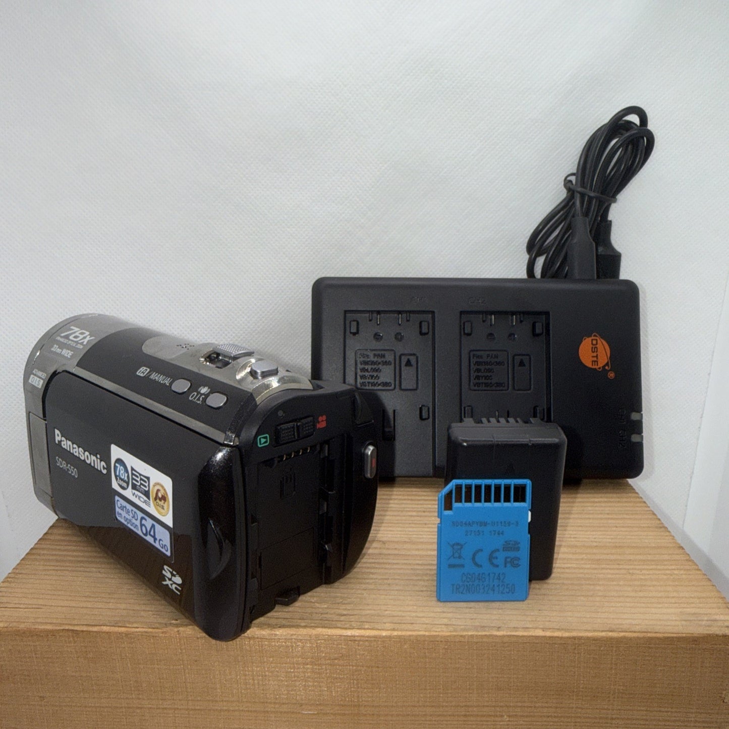 Panasonic SDR-S50 SD Camcorder Video Camera 78x Zoom LCD Screen Tested Working