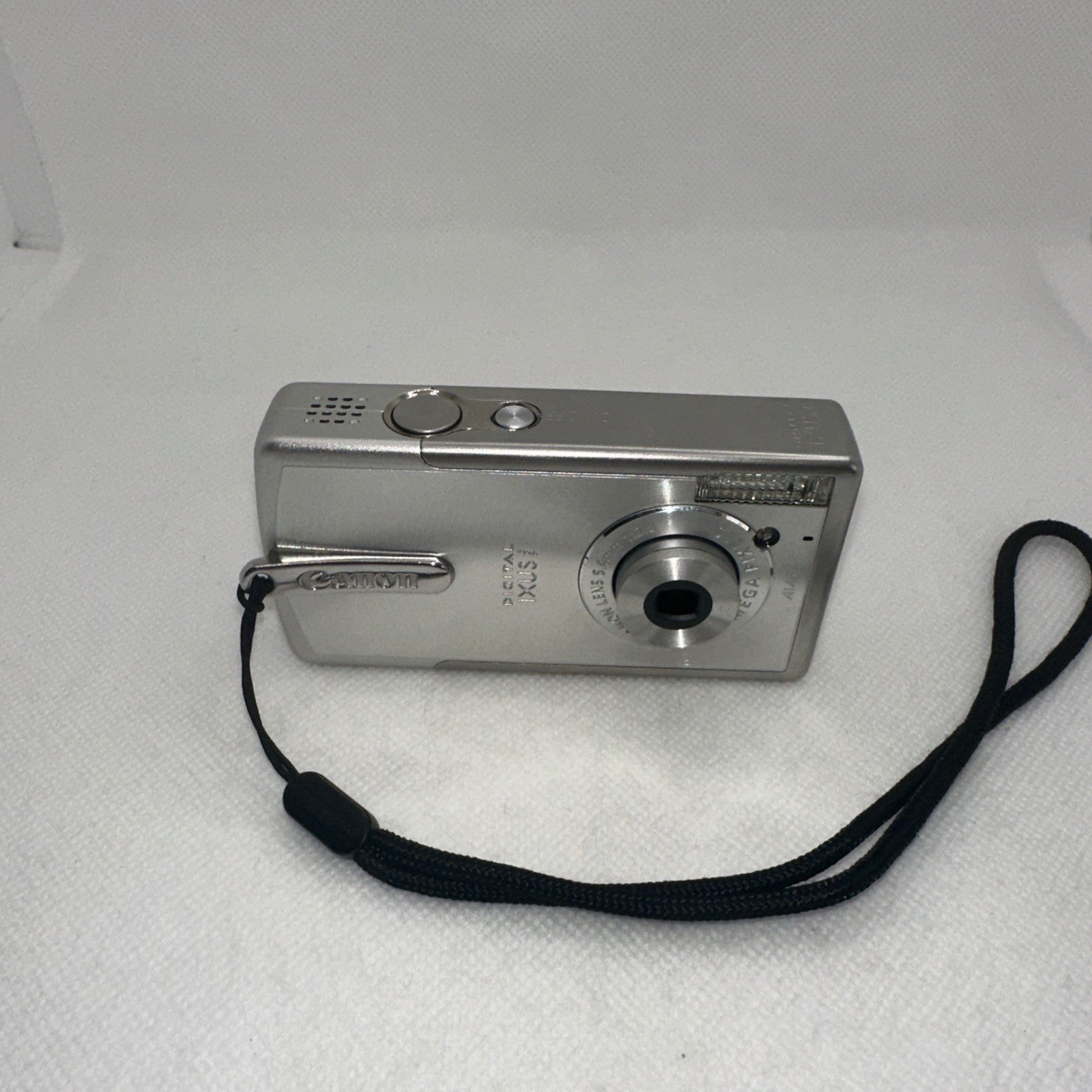 Canon PC1060 IXUS i 4MP Compact Digital Camera Charger Battery Memory1