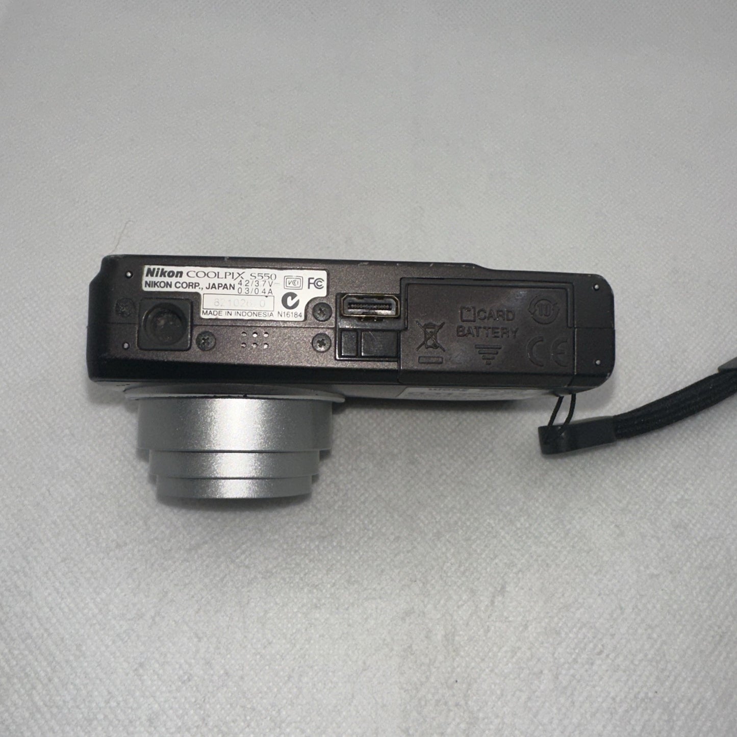 Nikon Coolpix S550 10MP Digital Camera Tested Plus Charger Battery 16GB SD9