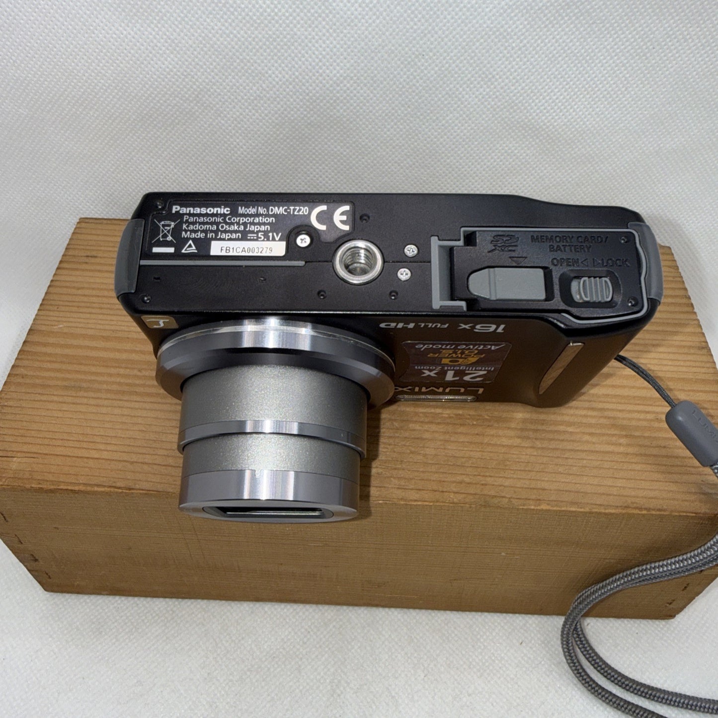 Panasonic Lumix DMC-TZ20 14.1MP Digital Camera Tested + Charger Battery 4GB Case