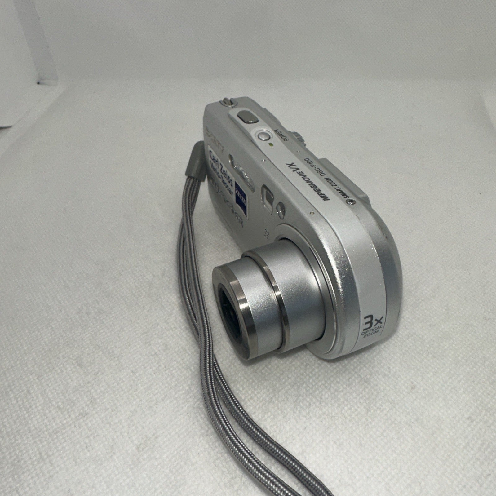 Sony Cybershot DSC-P100 5MP Digital Camera Tested + Charger Battery Memory Case3