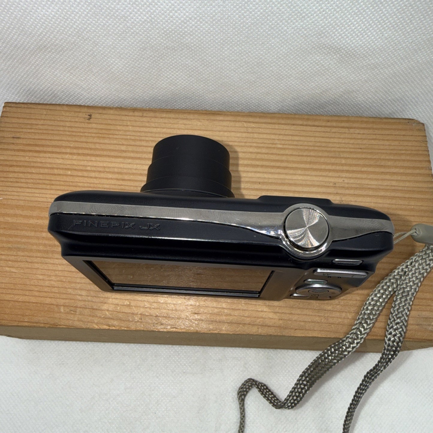 Fujifilm Finepix JX550 Digital Camera 16MP Tested Working + Charger Battery 16GB5