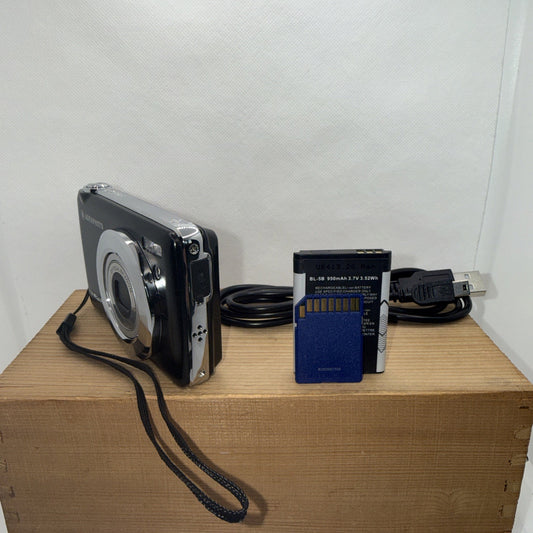 Agfa DC8200 Digital Camera 18MP Tested Plus Charger Battery Charger 16GB SD VGC