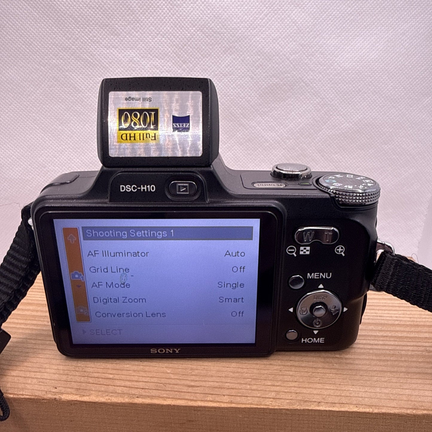 Sony Cyber-shot DSC-H10 Digital Camera 8.1MP Tested *minor Screen Issue* Bundle