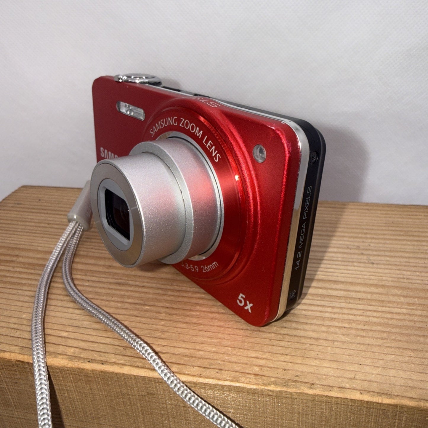 Samsung ST90 14.2MP Digital Camera Tested Working + Charger Battery 4GB