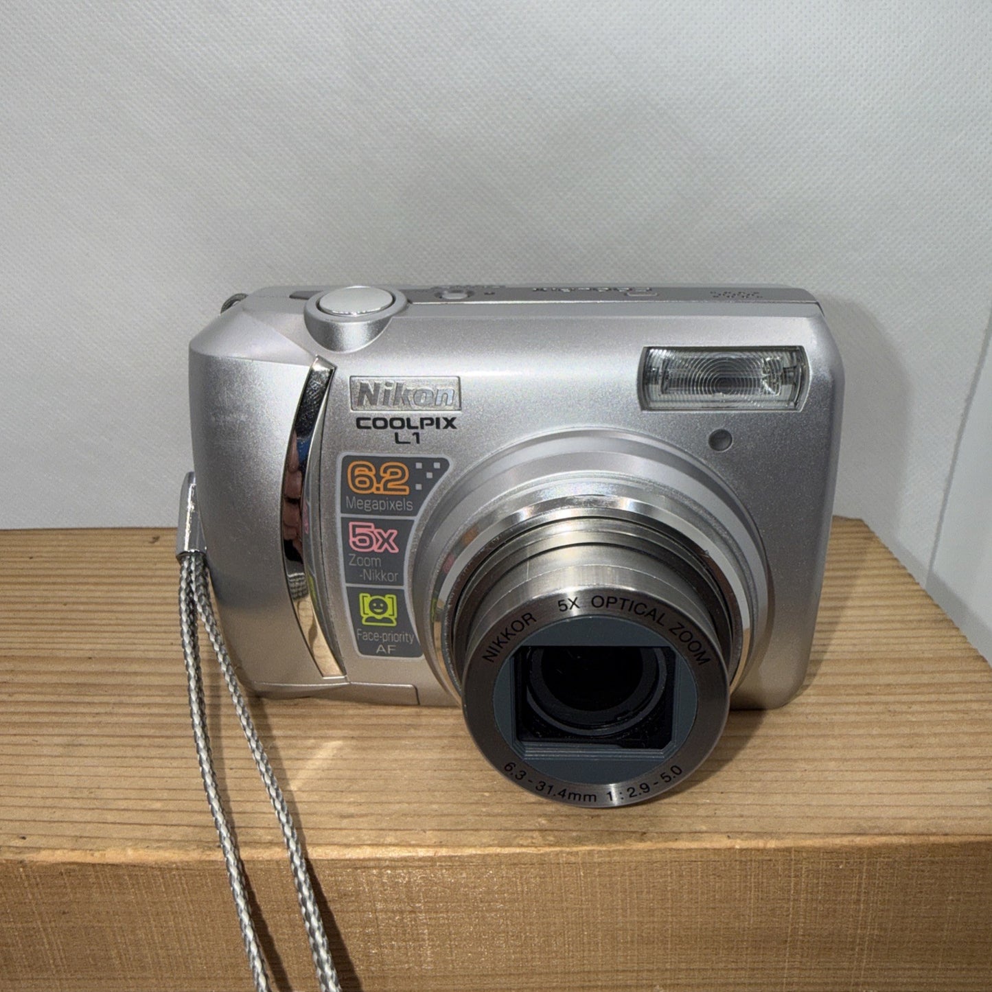 Nikon Coolpix L1 6.2MP Digital Camera Tested Working Boxed + 2GB SD Card
