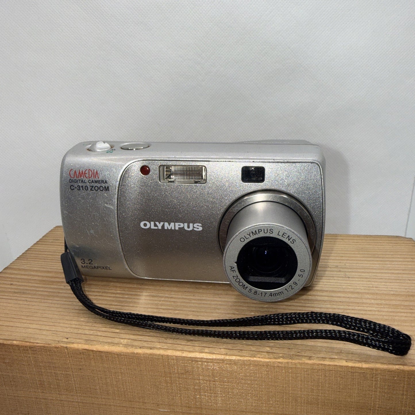 Olympus Camedia C-310 Zoom Digital Camera 3.2MP Tested + 64MB XD Card & USB