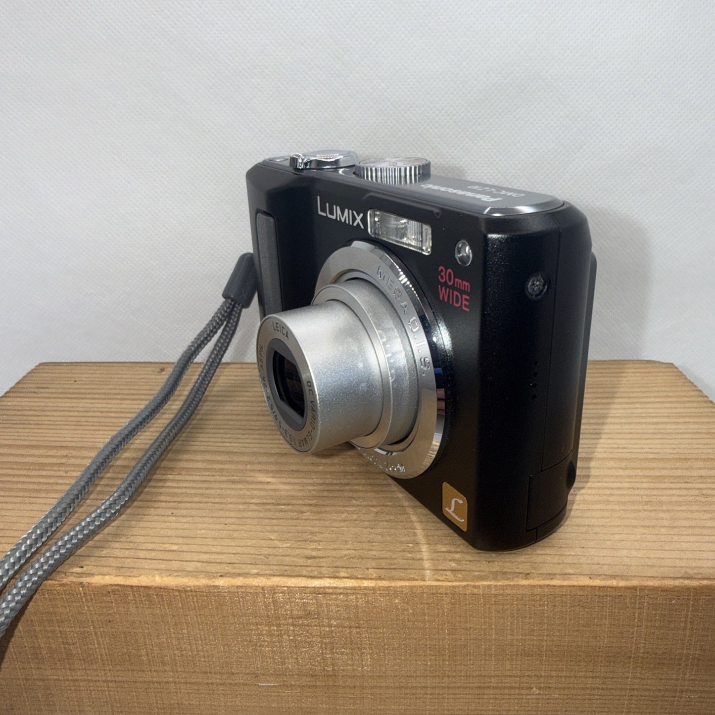 Panasonic Lumix DMC-LZ10 10MP Digital Camera Tested Working Plus 4GB SD Card VGC
