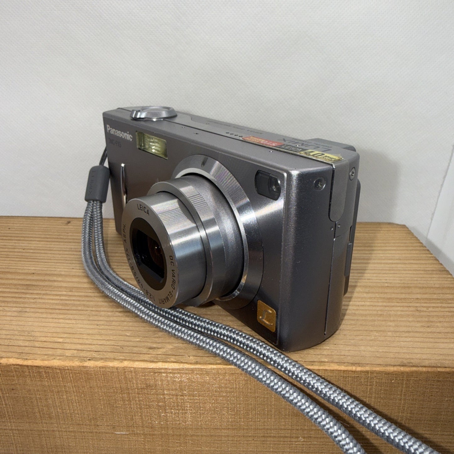 Vintage Panasonic Lumix DMC- FX5 Digital Camera 4MP Tested + Charger Battery 2GB