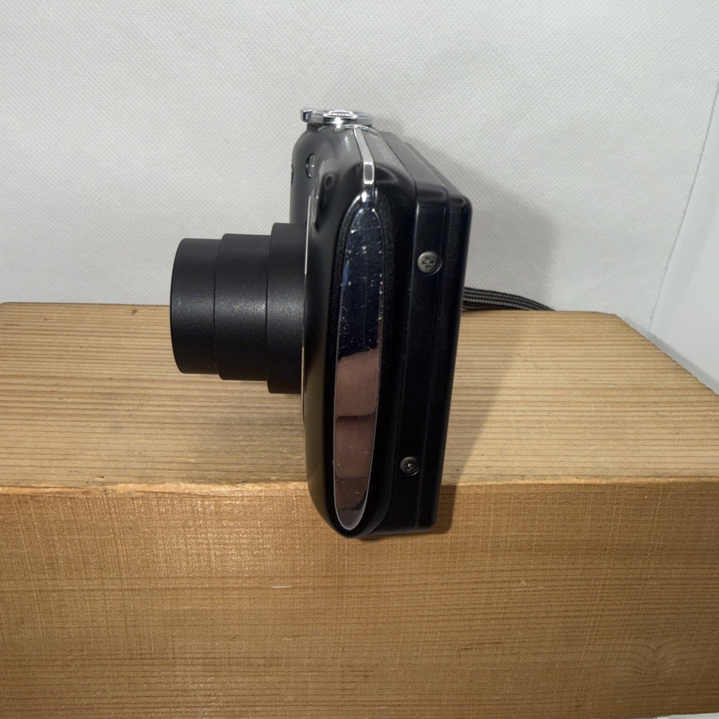 Nikon COOLPIX L26 16.1 MP Digital Camera Boxed Tested + 4GB SD Card VGC