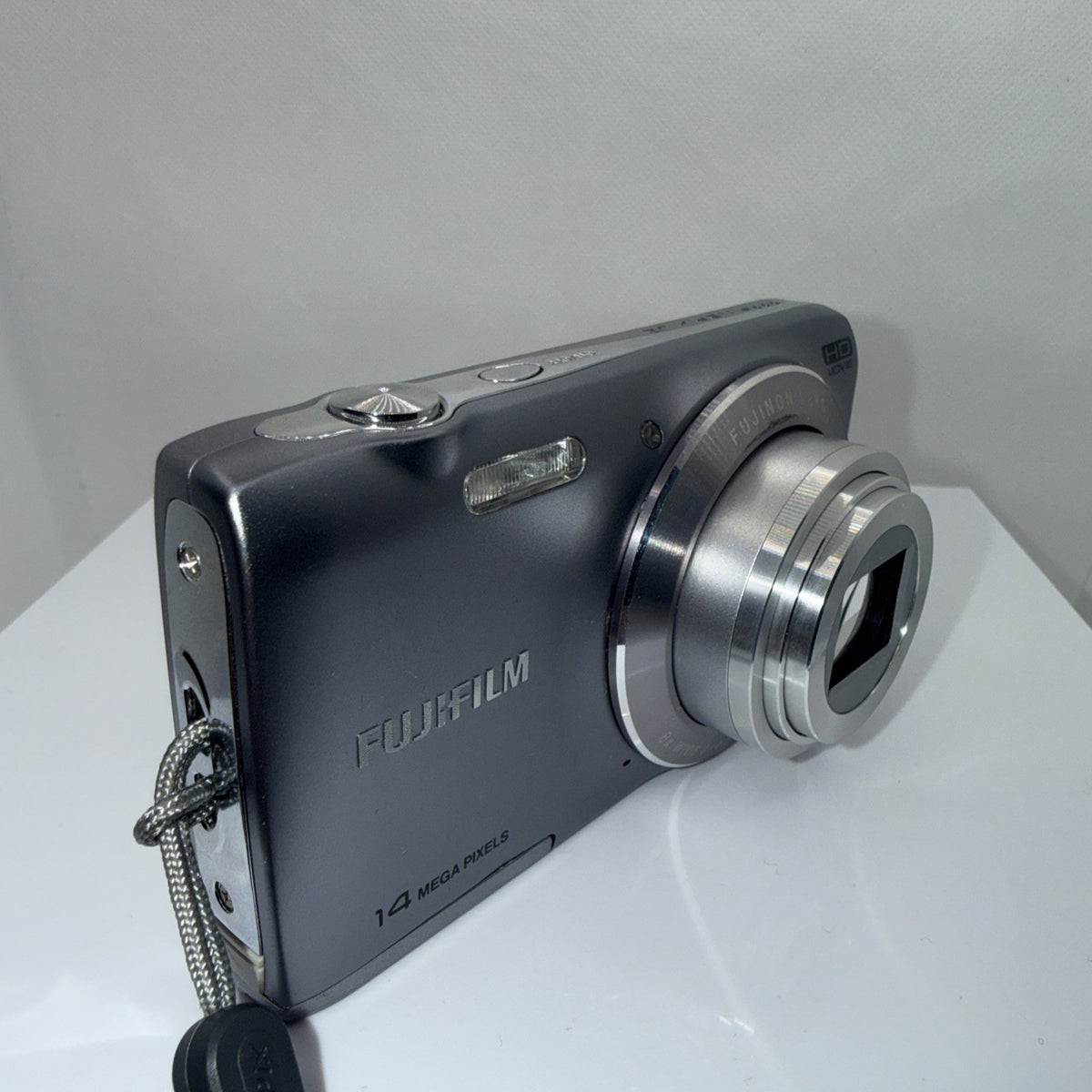 Fujifilm Finepix JZ100 Digital Camera 14MP Tested *Lens Flaps Missing* Bundle